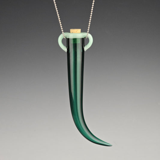 Emerald Whisker Keeper 4.25"