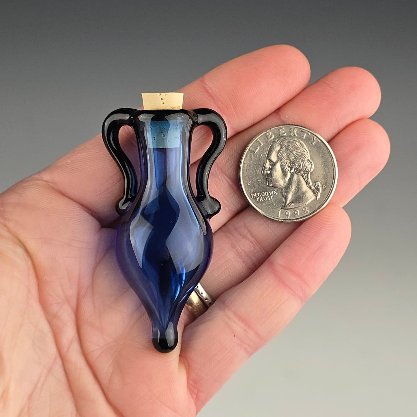 Cobalt Hanging Keeper