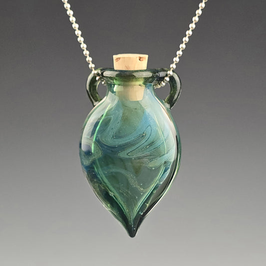 Sparkly Emerald Hanging Keeper