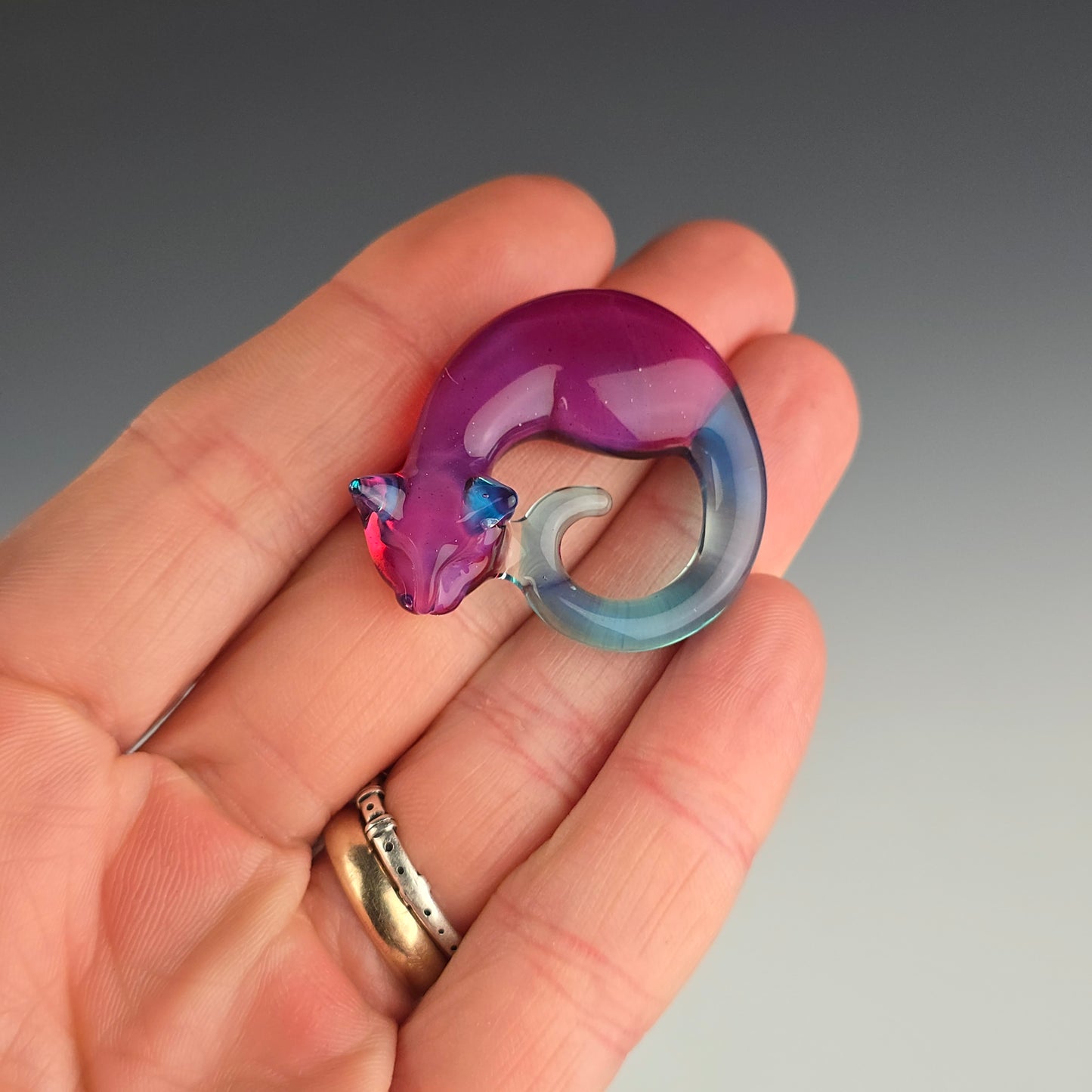 UV Meta & Tela Magenta Siamese: mini