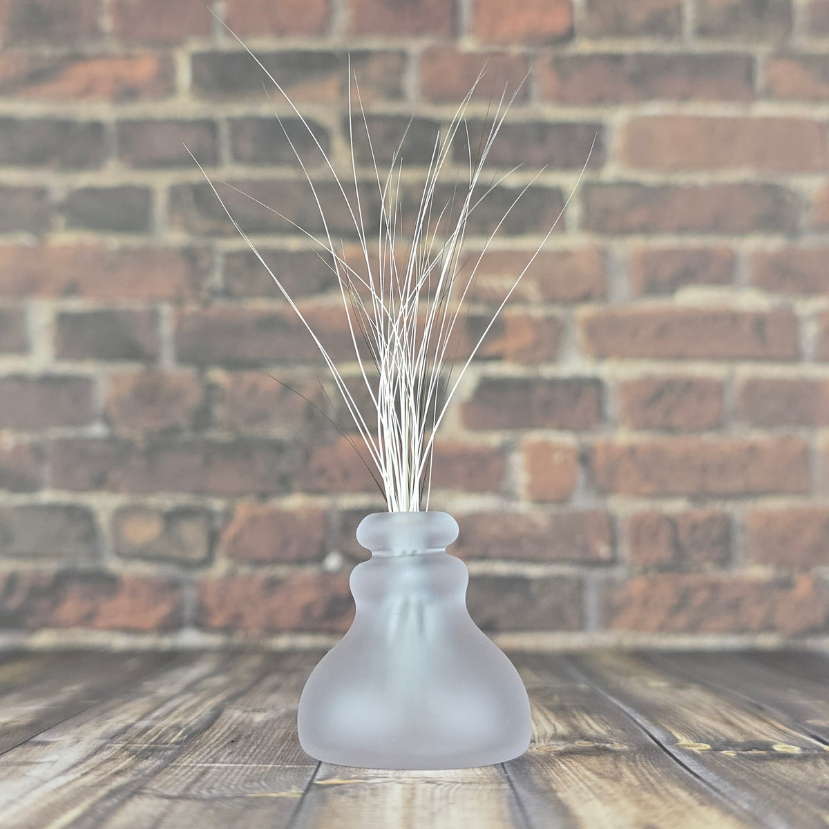 Pale Purple Whisker Vase: Frosted
