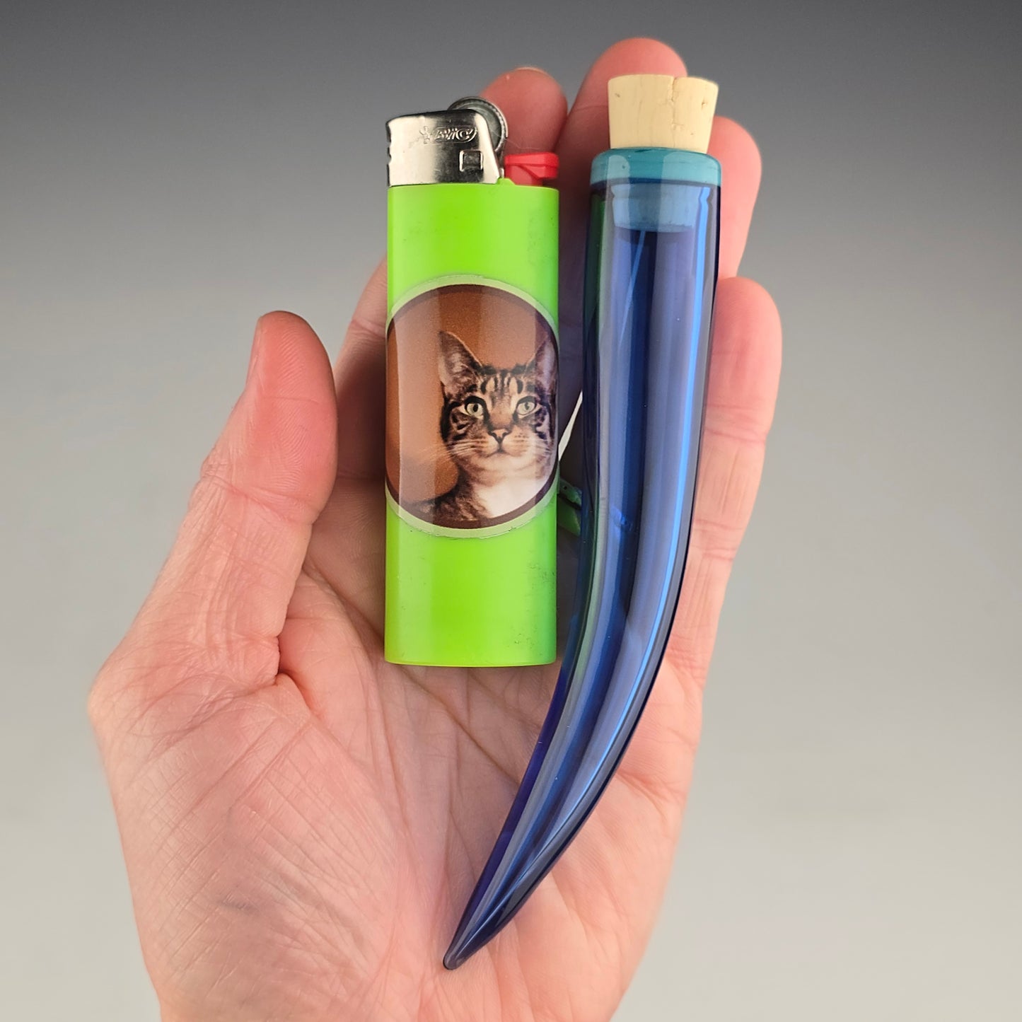 Aqua on Cobalt Whisker Keeper: 4"