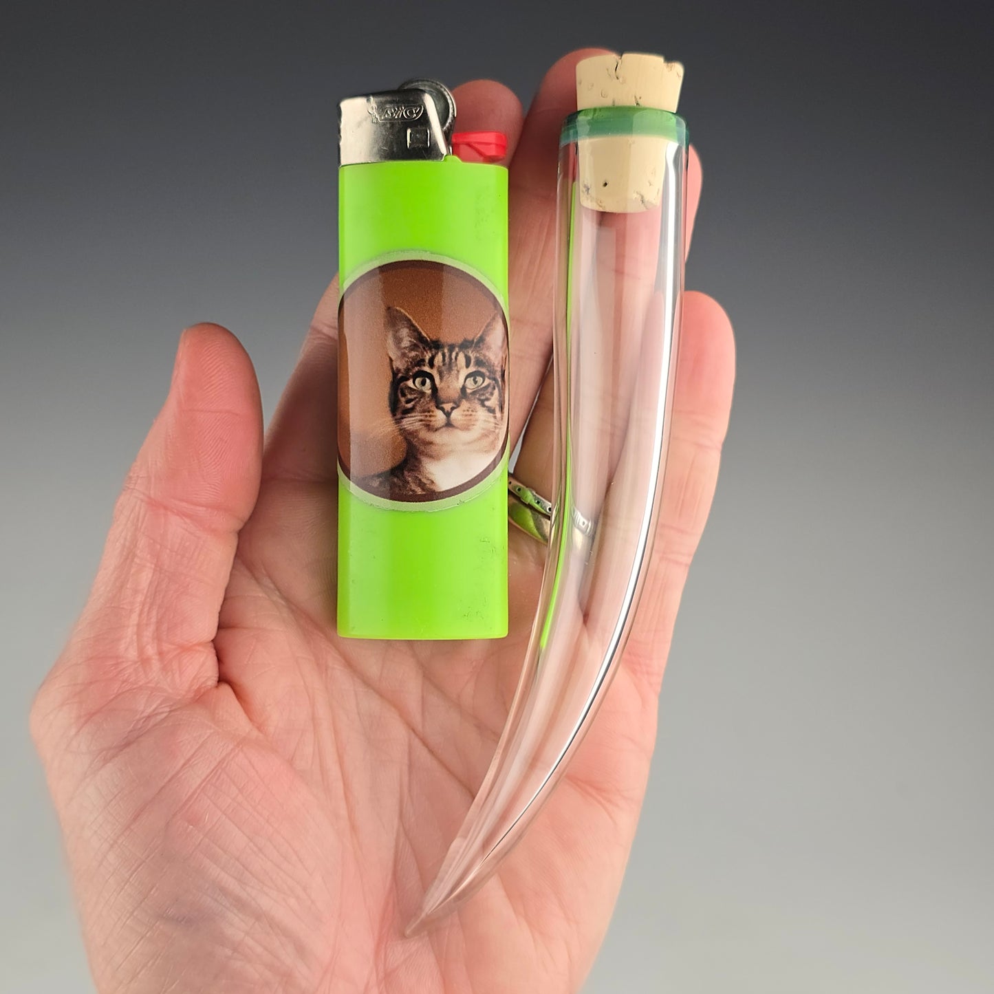 Meta Terrania Whisker Keeper: 4.25"