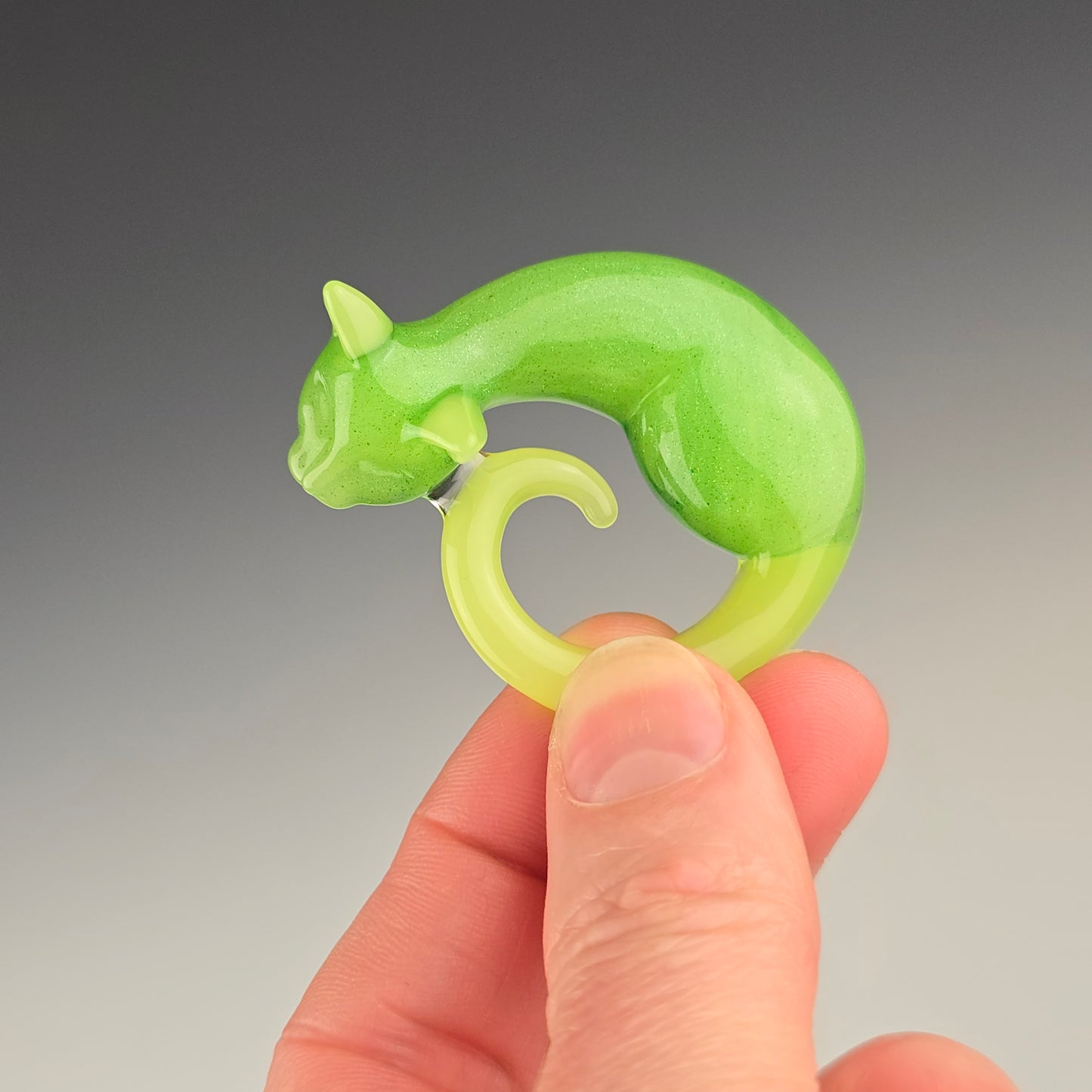 UV Green Sparkle Siamese: regular