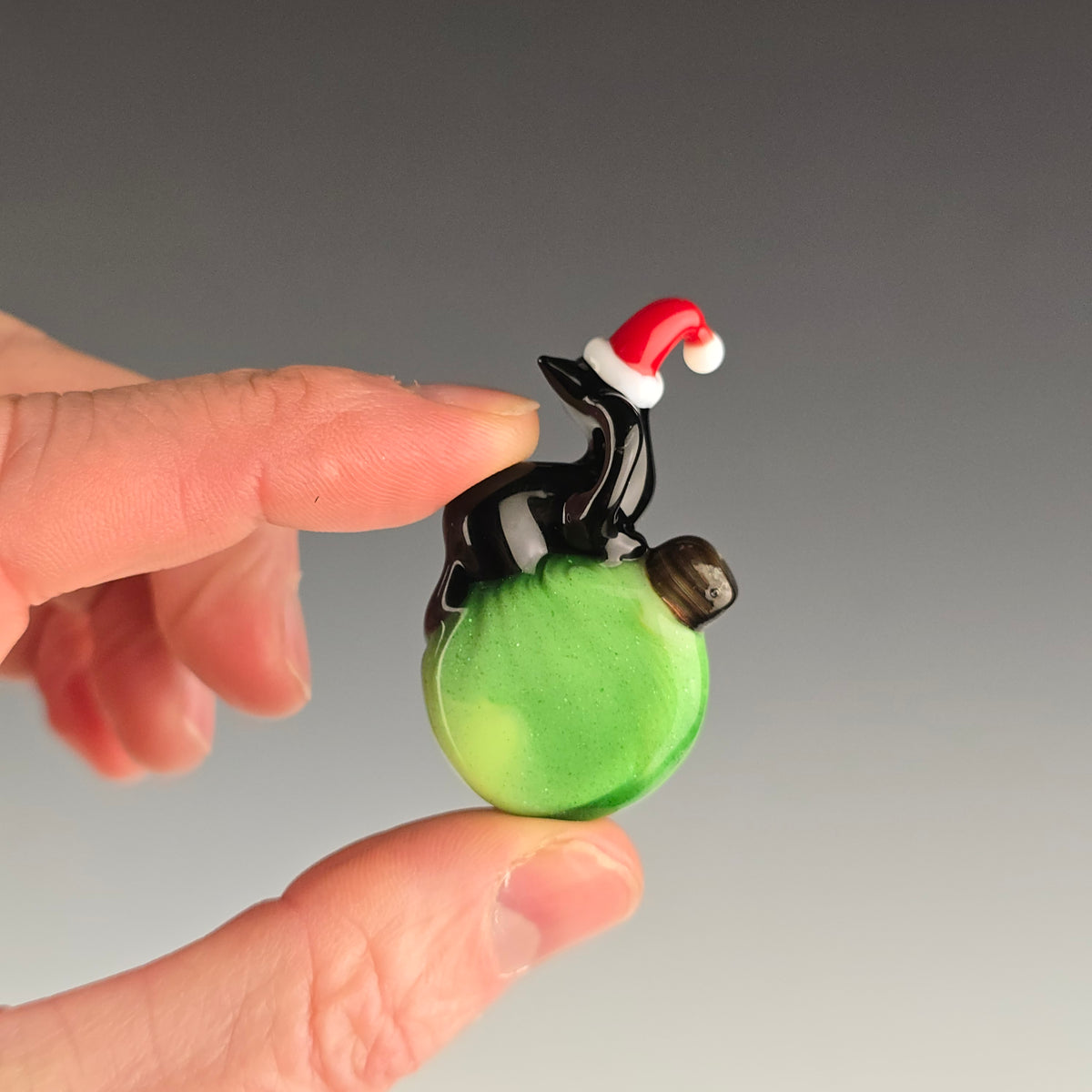 Sparkly Green Ornament Loaf Pendant