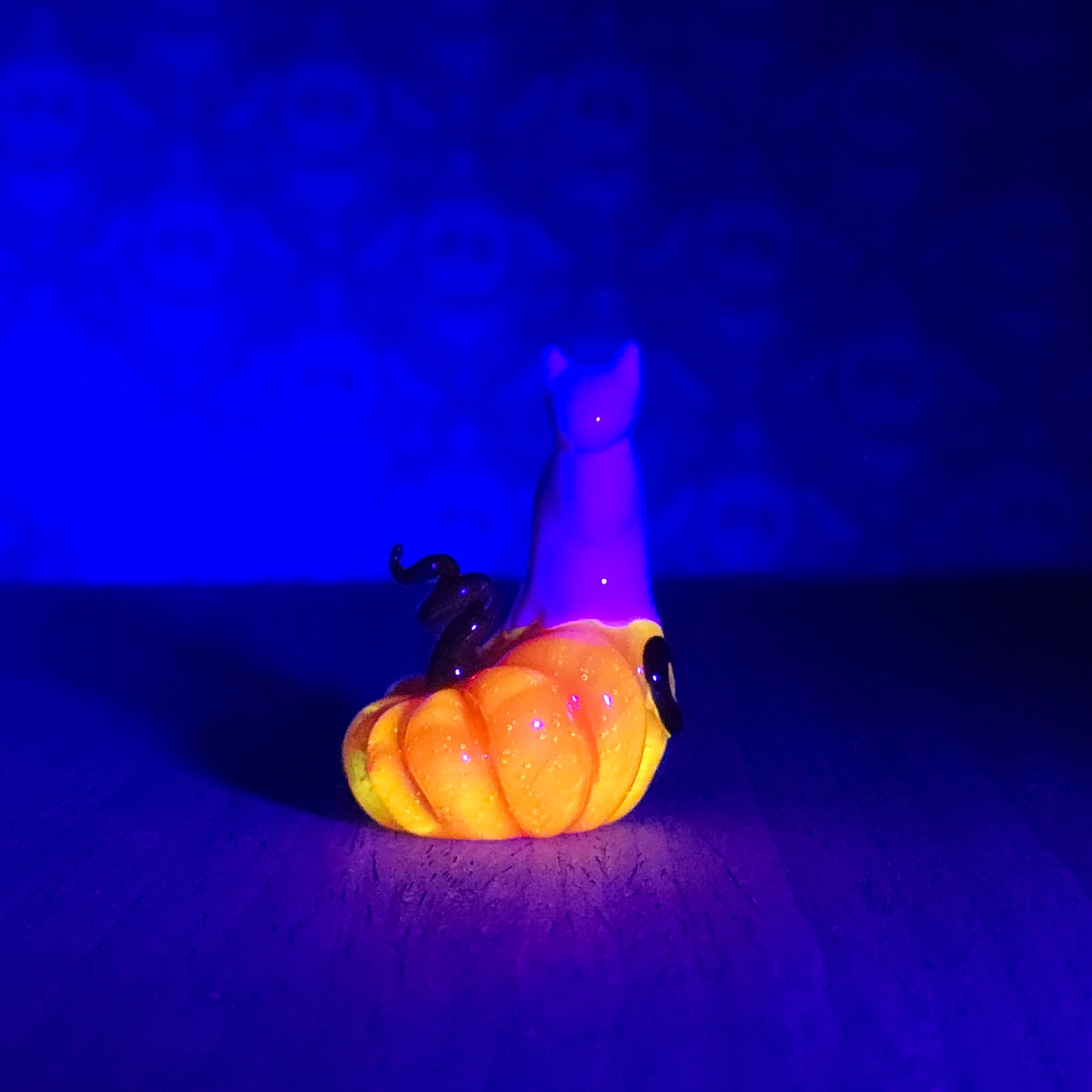 Ghost Kitty on UV Lava Pumpkin Trinket