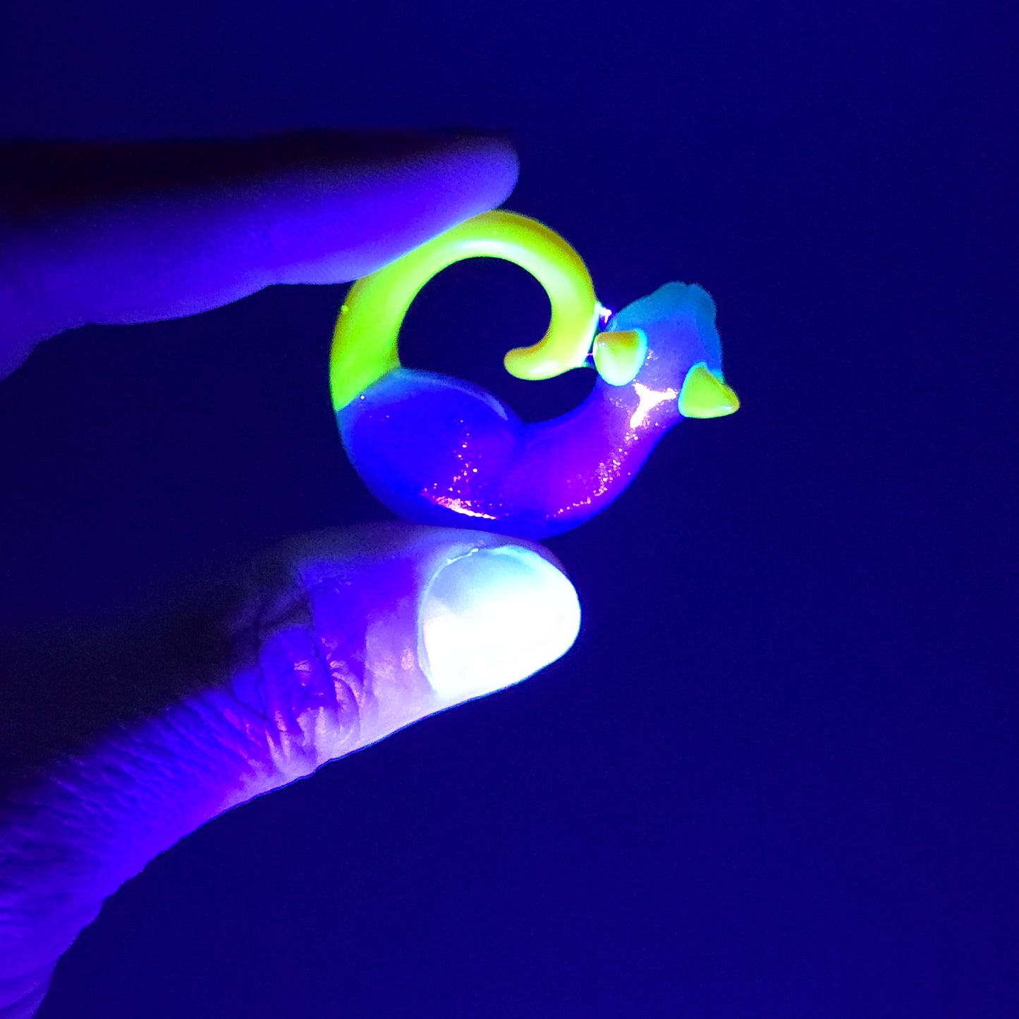 UV Orange & Green Sparkle Siamese: mini