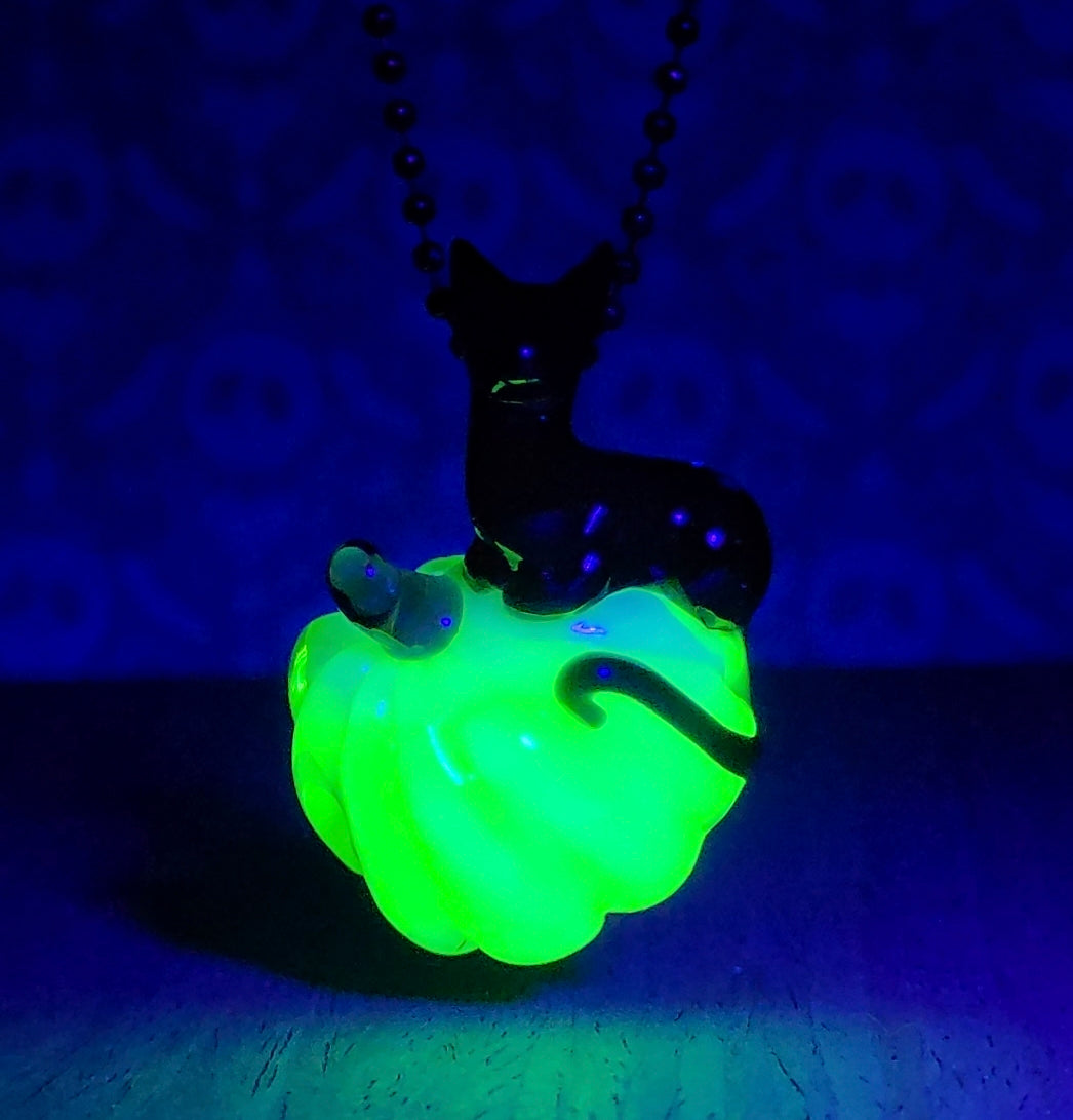 UV Slyme & Onyx Pumpkin Loaf Pendant