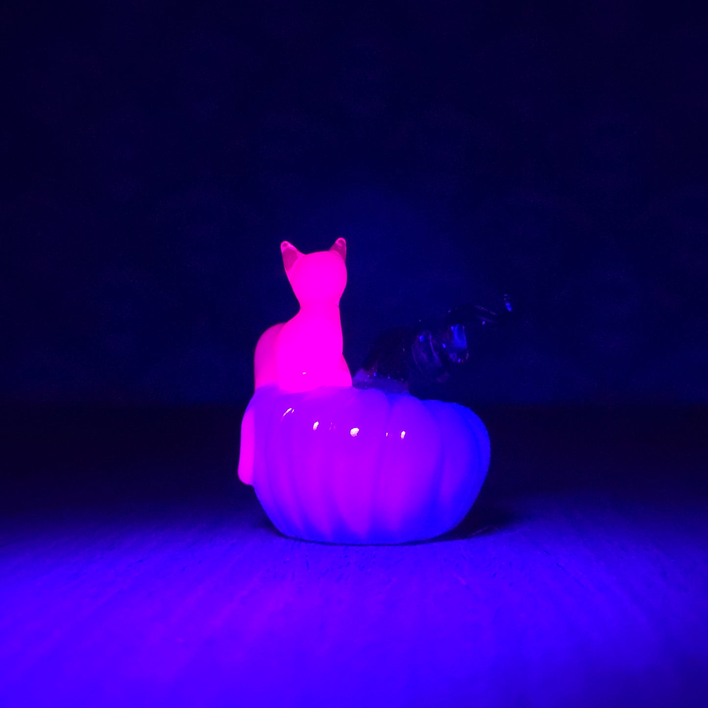 UV Glowstick & Lucid Pumpkin Loaf Trinket