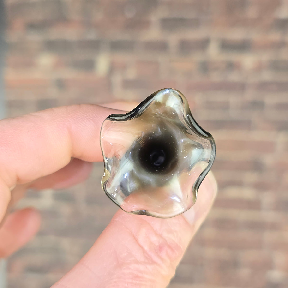Metallic Ruffle Top Whisker Vase