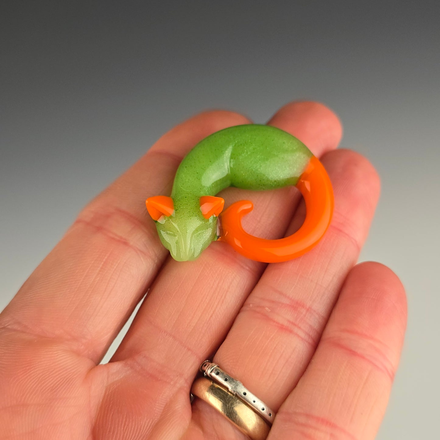 UV Orange & Green Sparkle Siamese: mini