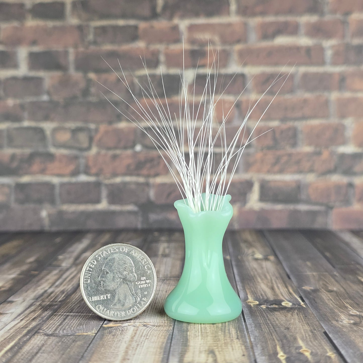 Jade Green Star Top Whisker Vase