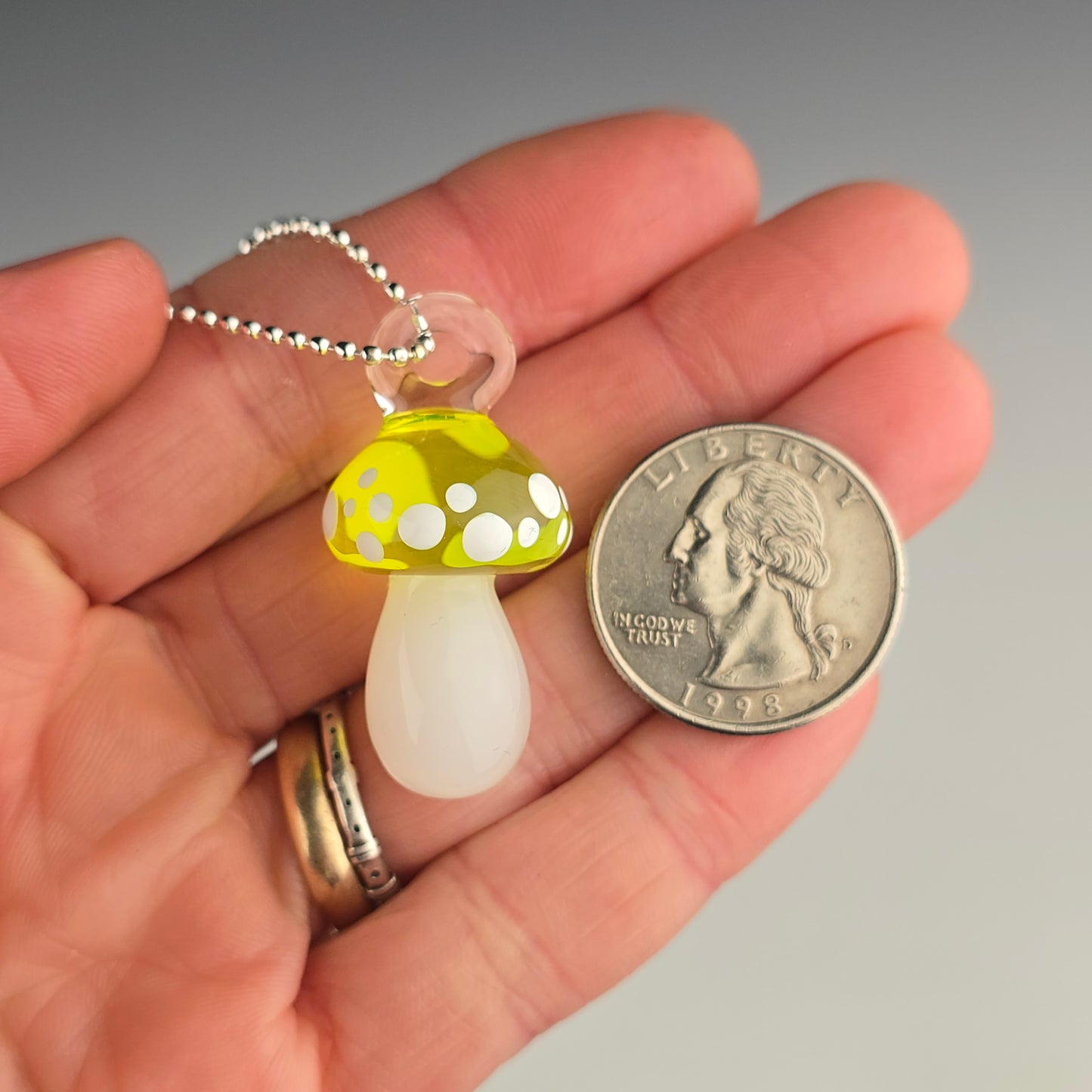 Mushroom: Large UV Yellow & Glowstick