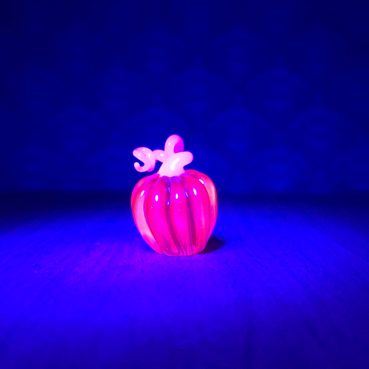 Pumpkin: UV Lucy over Gold Ruby