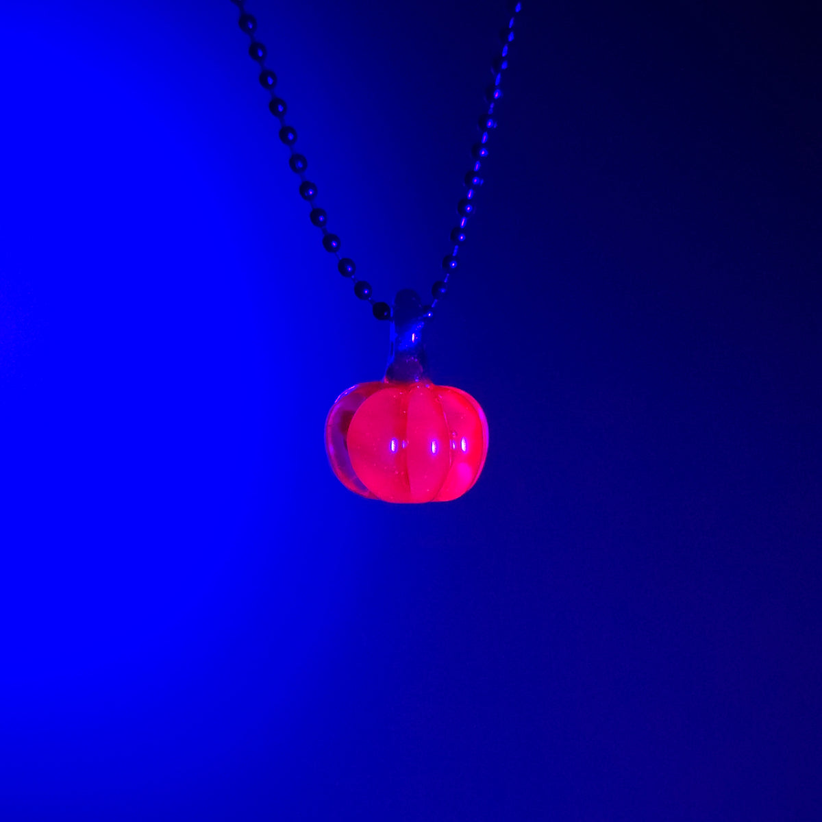 Pumpkin Pendant: UV Lava & Green Stardust