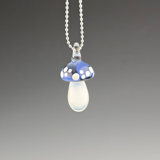 Mushroom: UV Blue Dreamingo & Glowstick