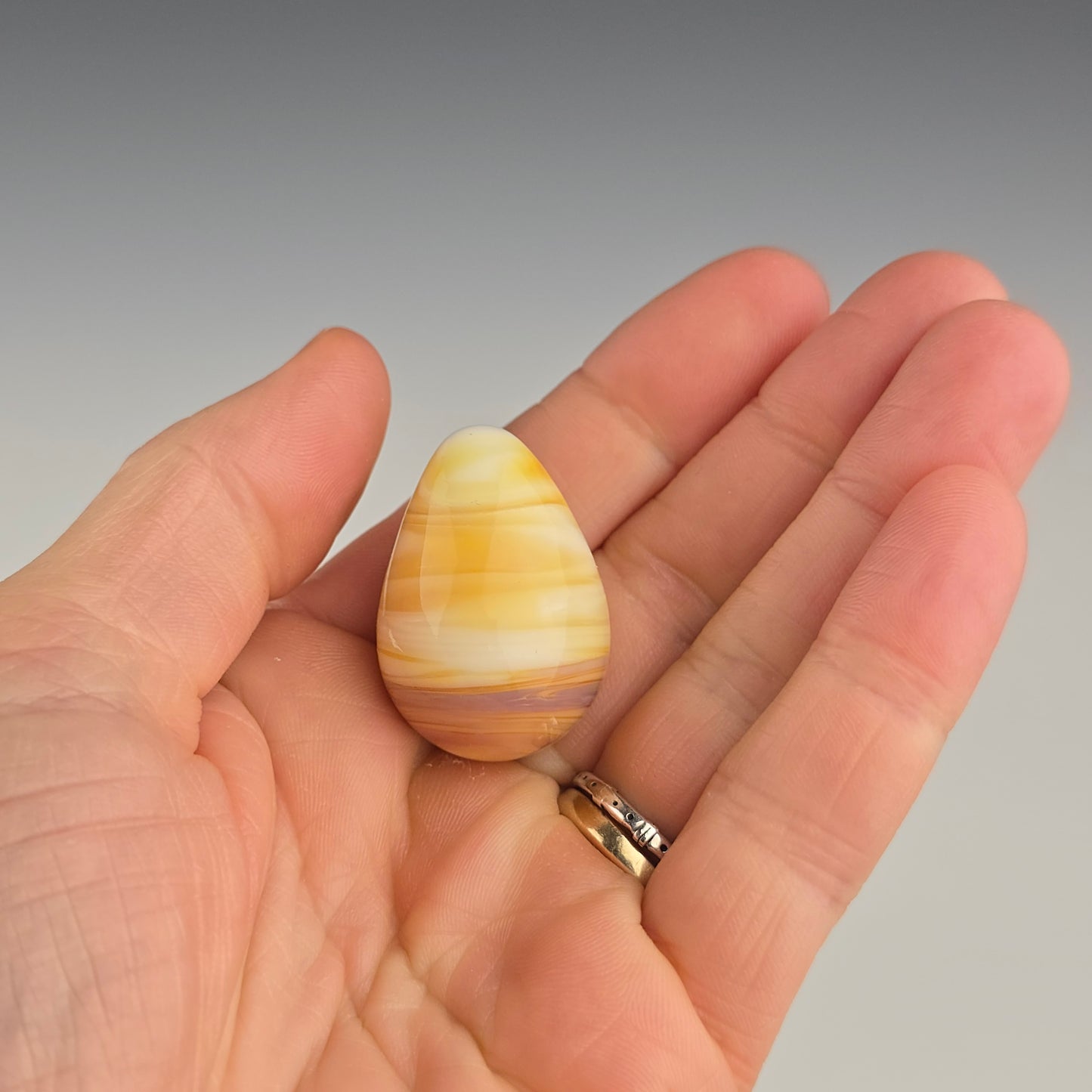 Slag Egg: Amber over White