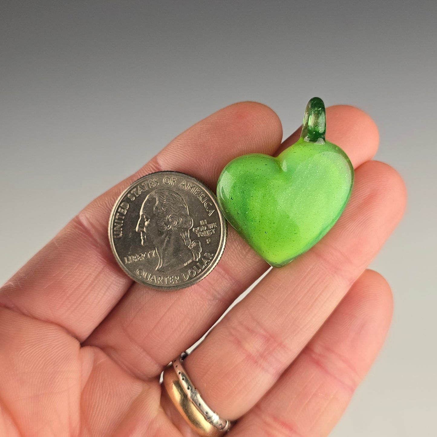 Solid Sparkly Green Heart (larger)