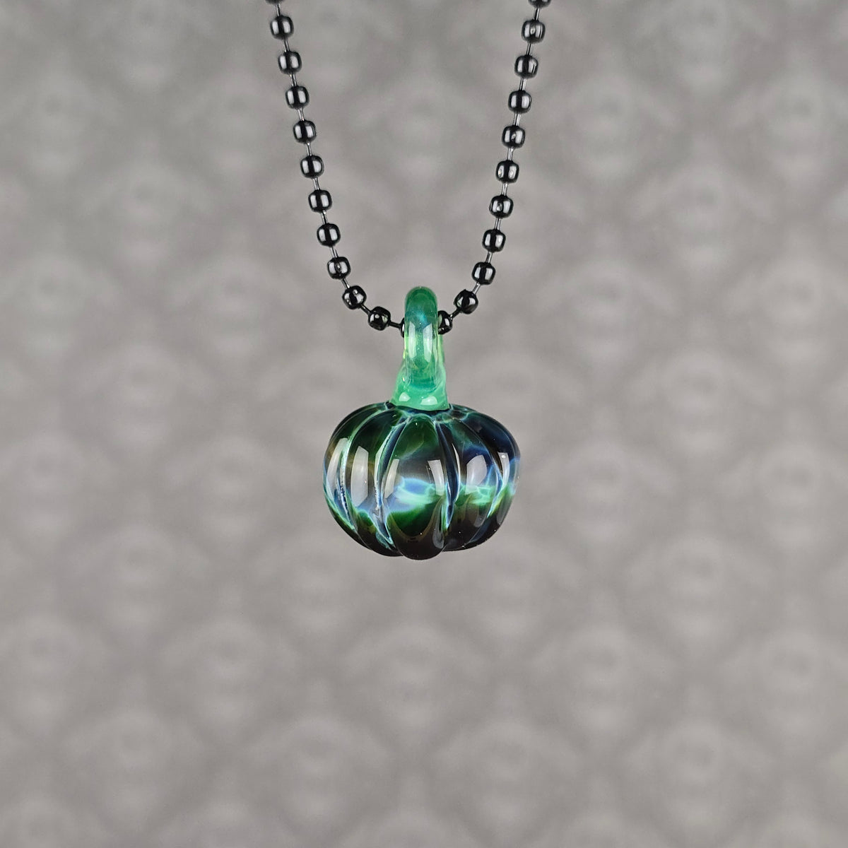 Pumpkin Pendant: Xenomorph