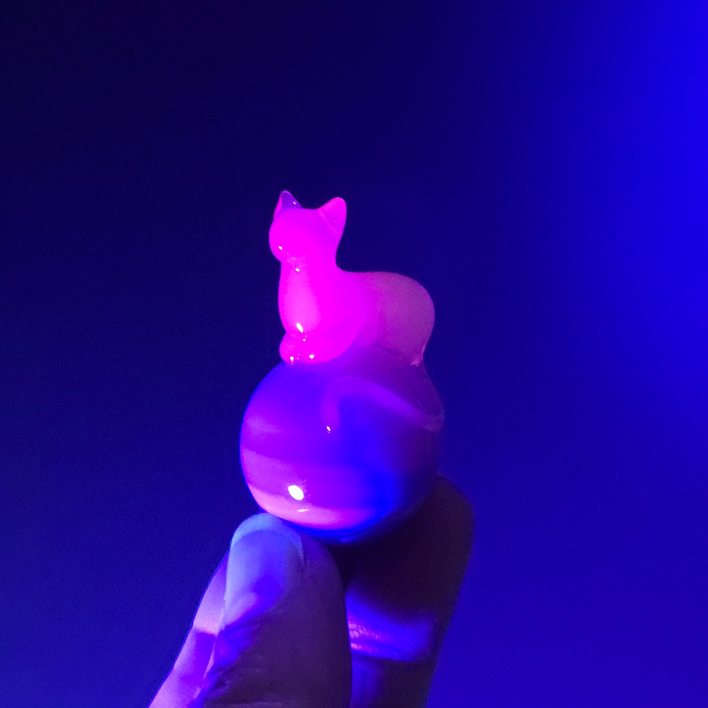 UV Glowstick Loaf on Pastel Mash Up Meowble 25.7mm