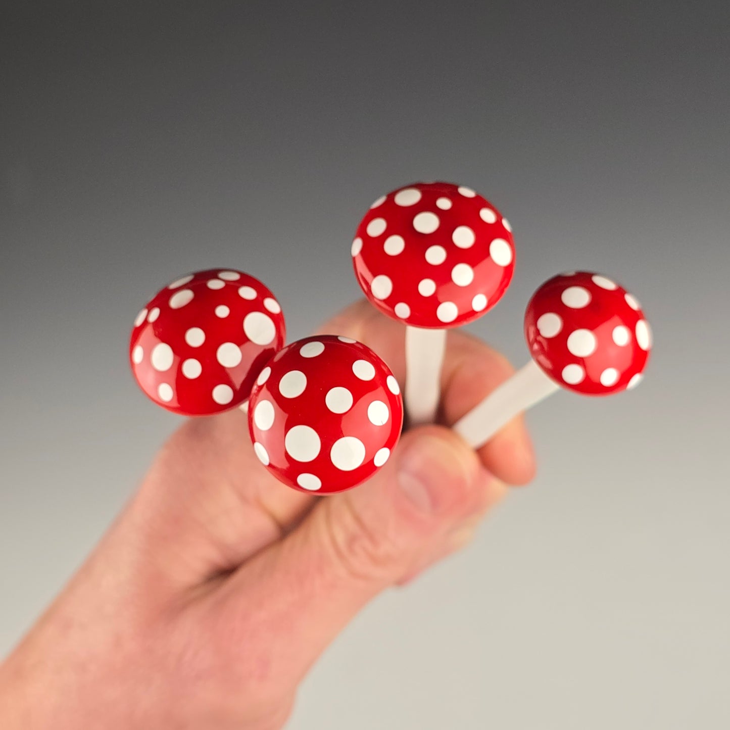 Plant Flare Mushroom: Bright Red