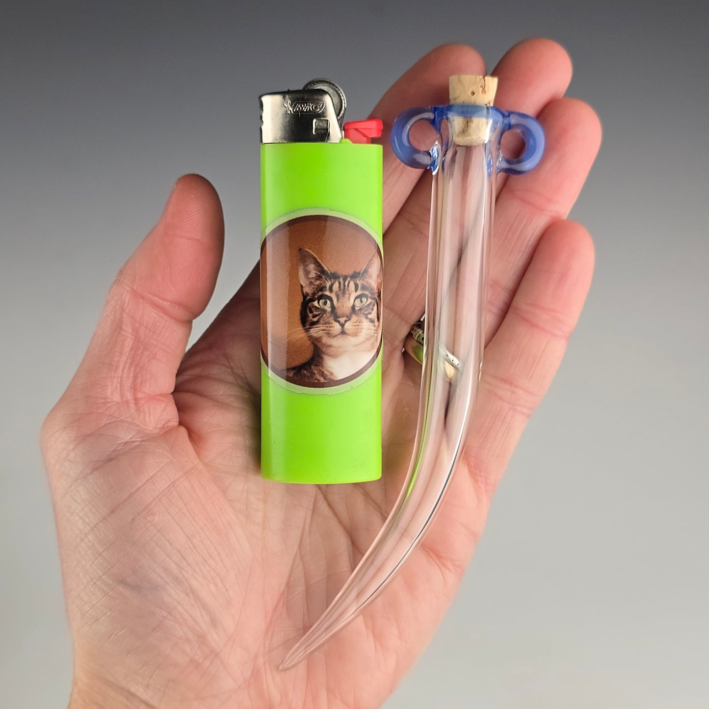 Hanging Whisker Keeper: Neptune 4.5"