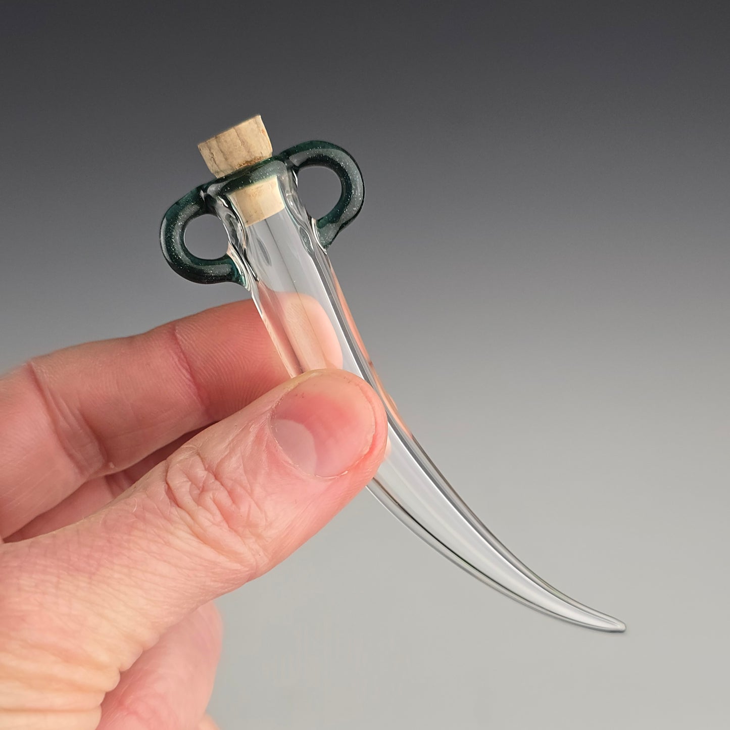 Hanging Whisker Keeper: Sapphire 3"