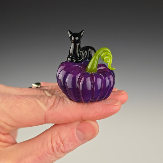 Royal Jelly Pumpkin with a Galaxy Black Loaf