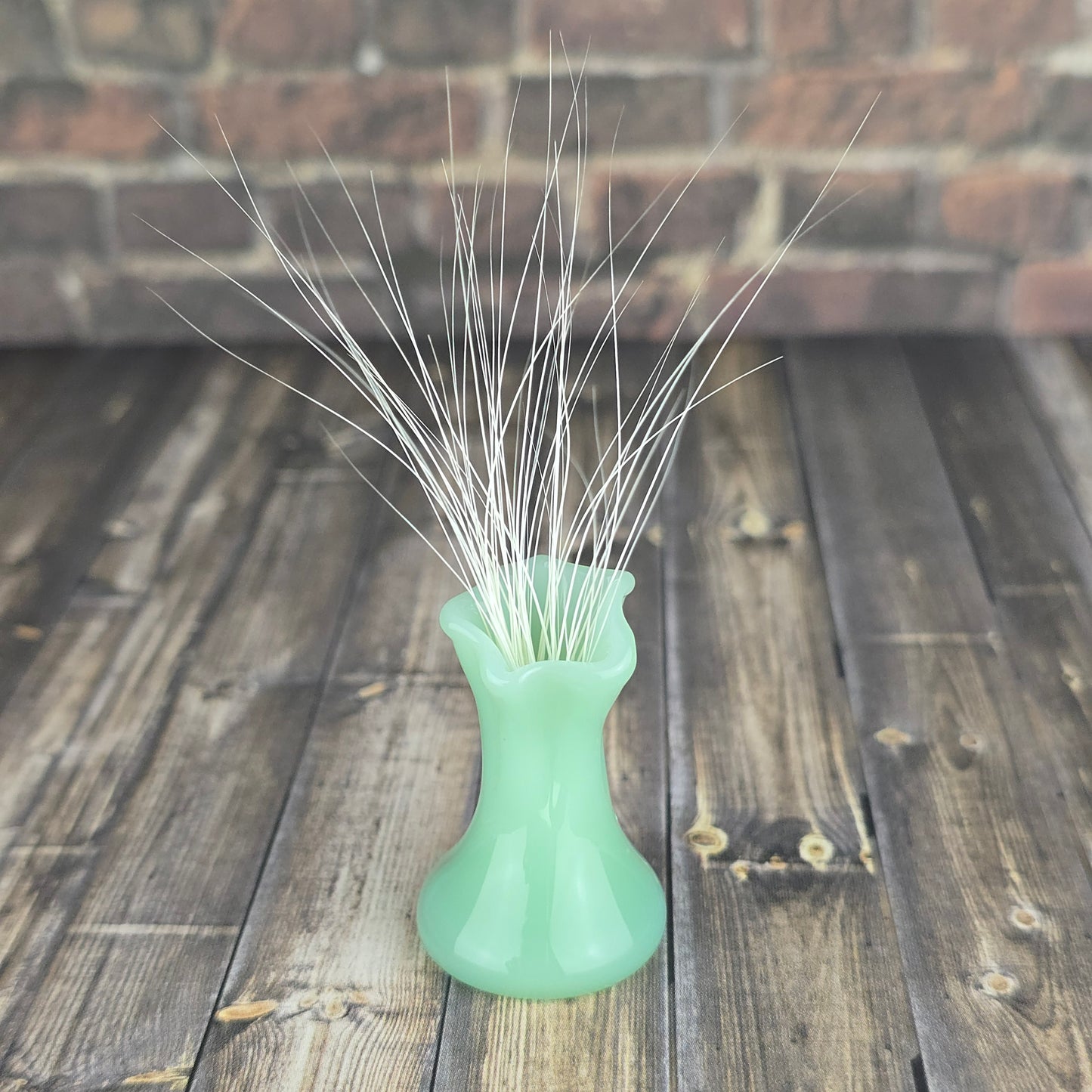 Jade Green Star Top Whisker Vase