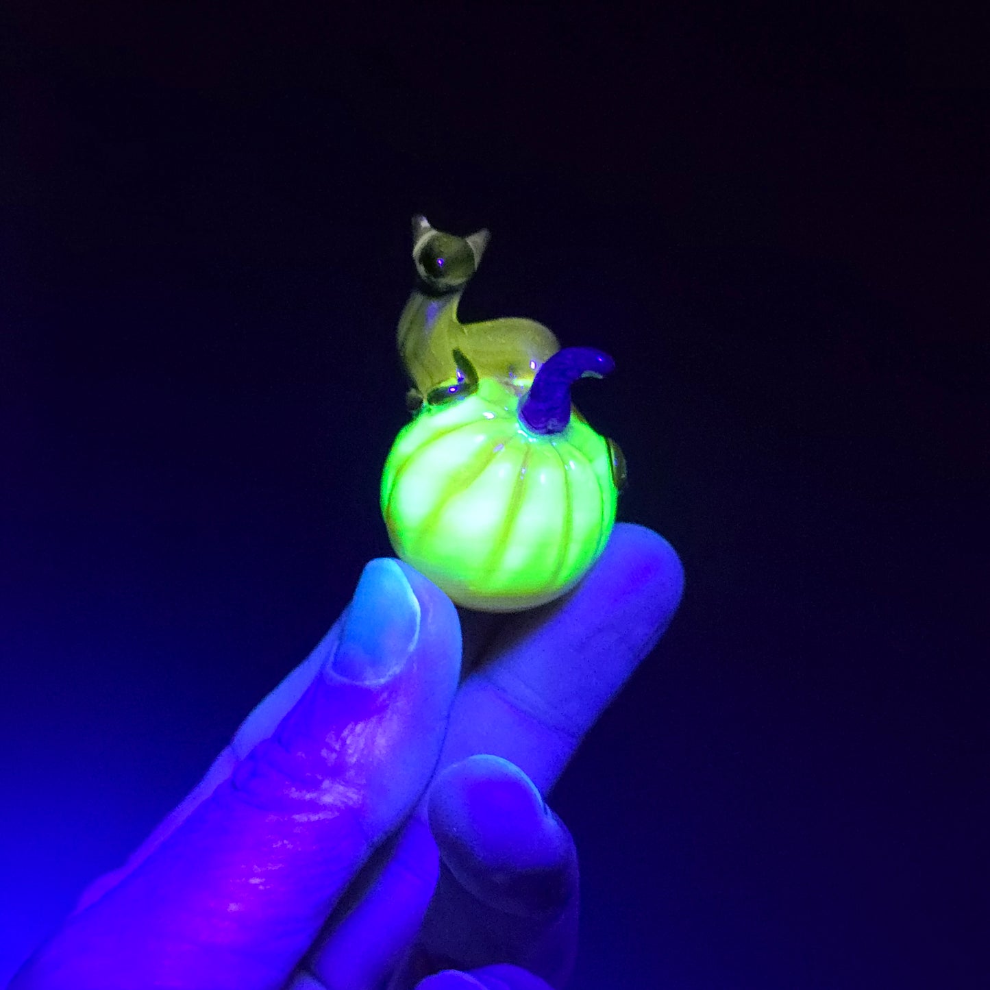 UV Pumpkin Loaf Meowble 26mm