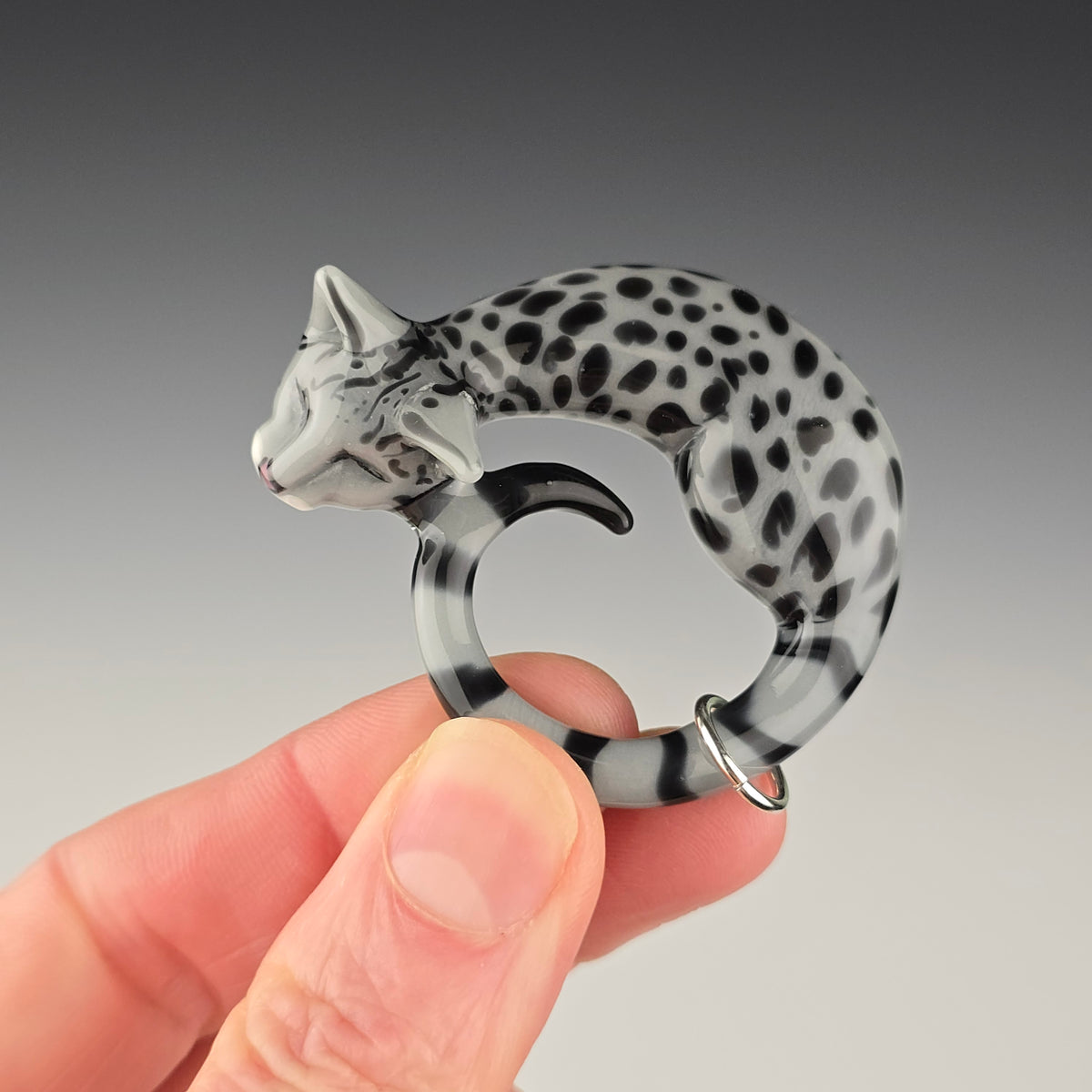 Silver Egyptian Mau: large
