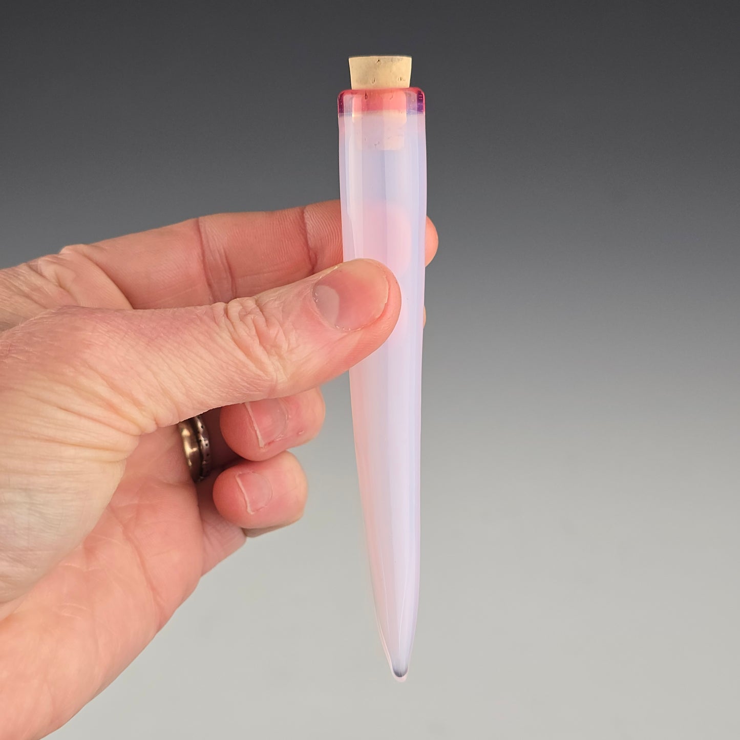 Tela Magenta on Blossom: 3.5"