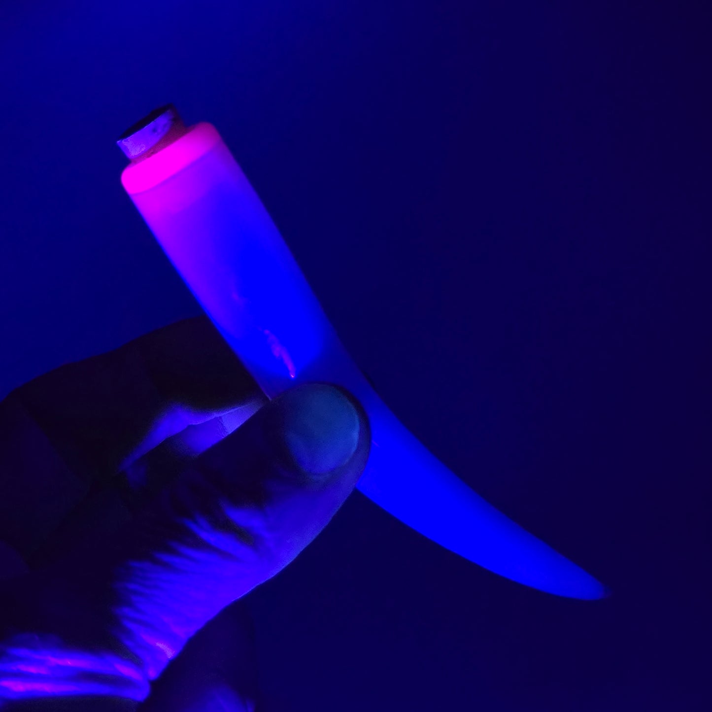 UV Glowstick on Blossom: 3.5"