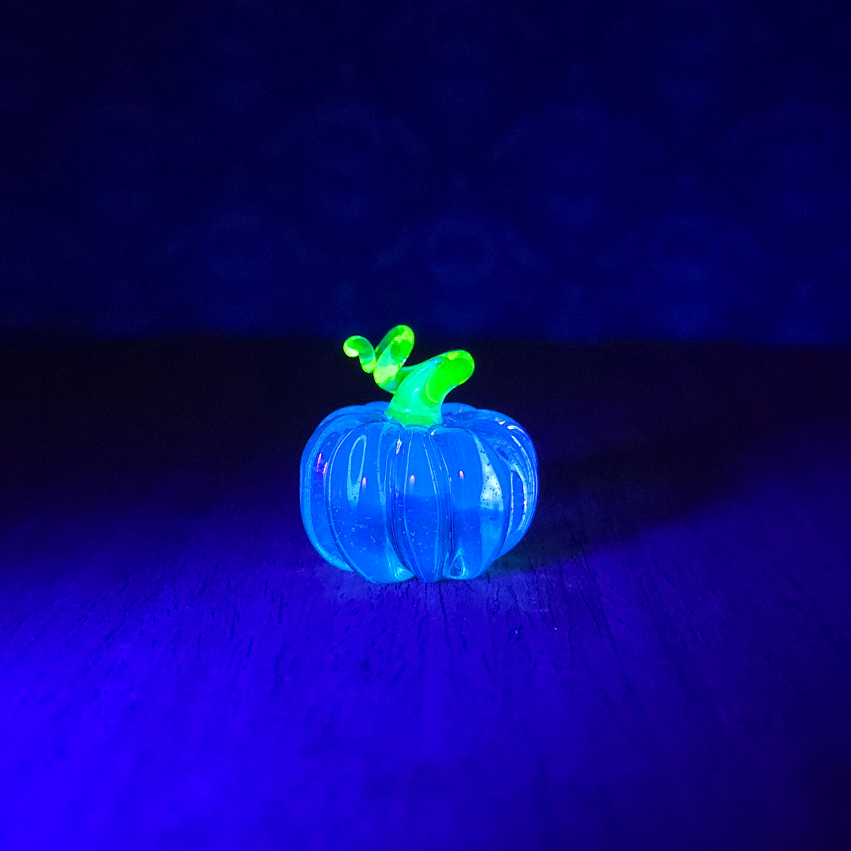 Pumpkin: UV Blu-V & ion