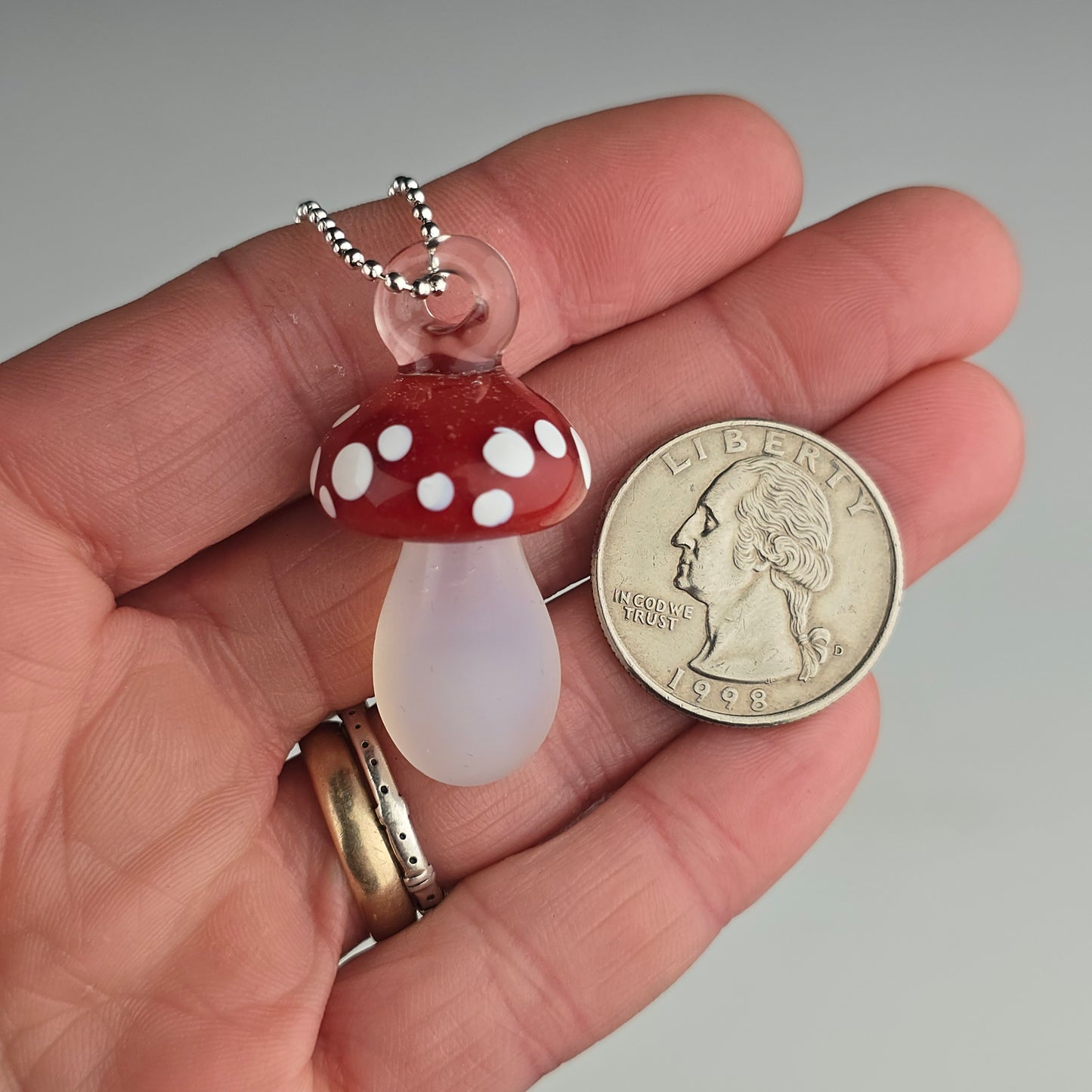 Mushroom: Large Red with frosted UV Glowstick base