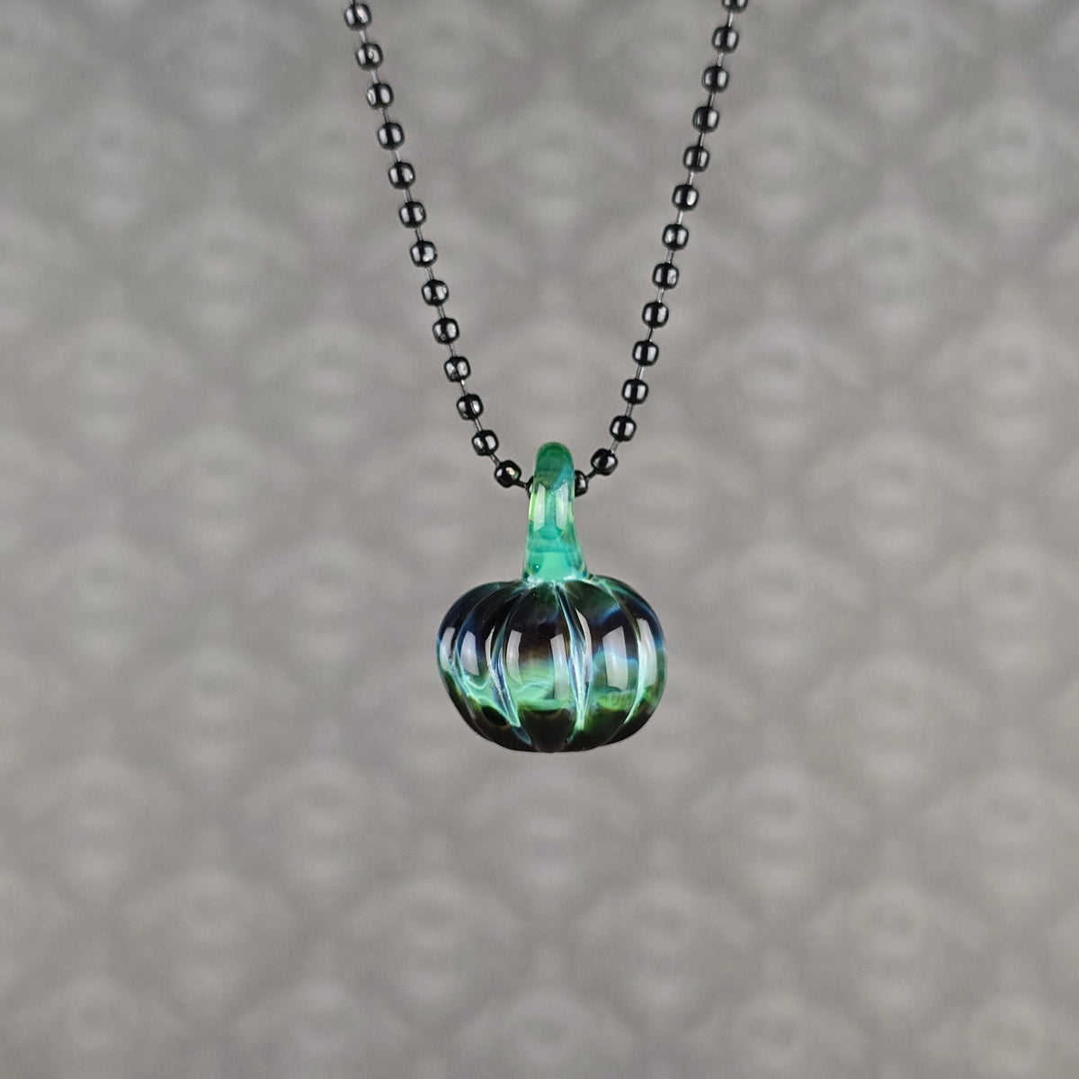 Pumpkin Pendant: Xenomorph