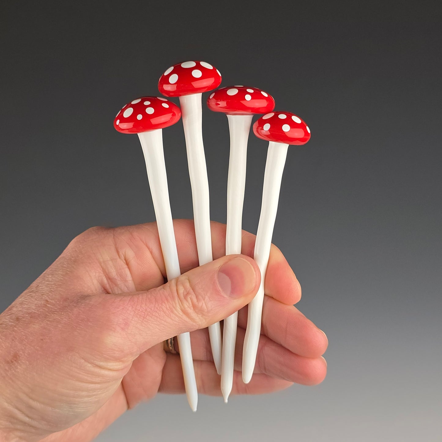 Plant Flare Mushroom: Bright Red
