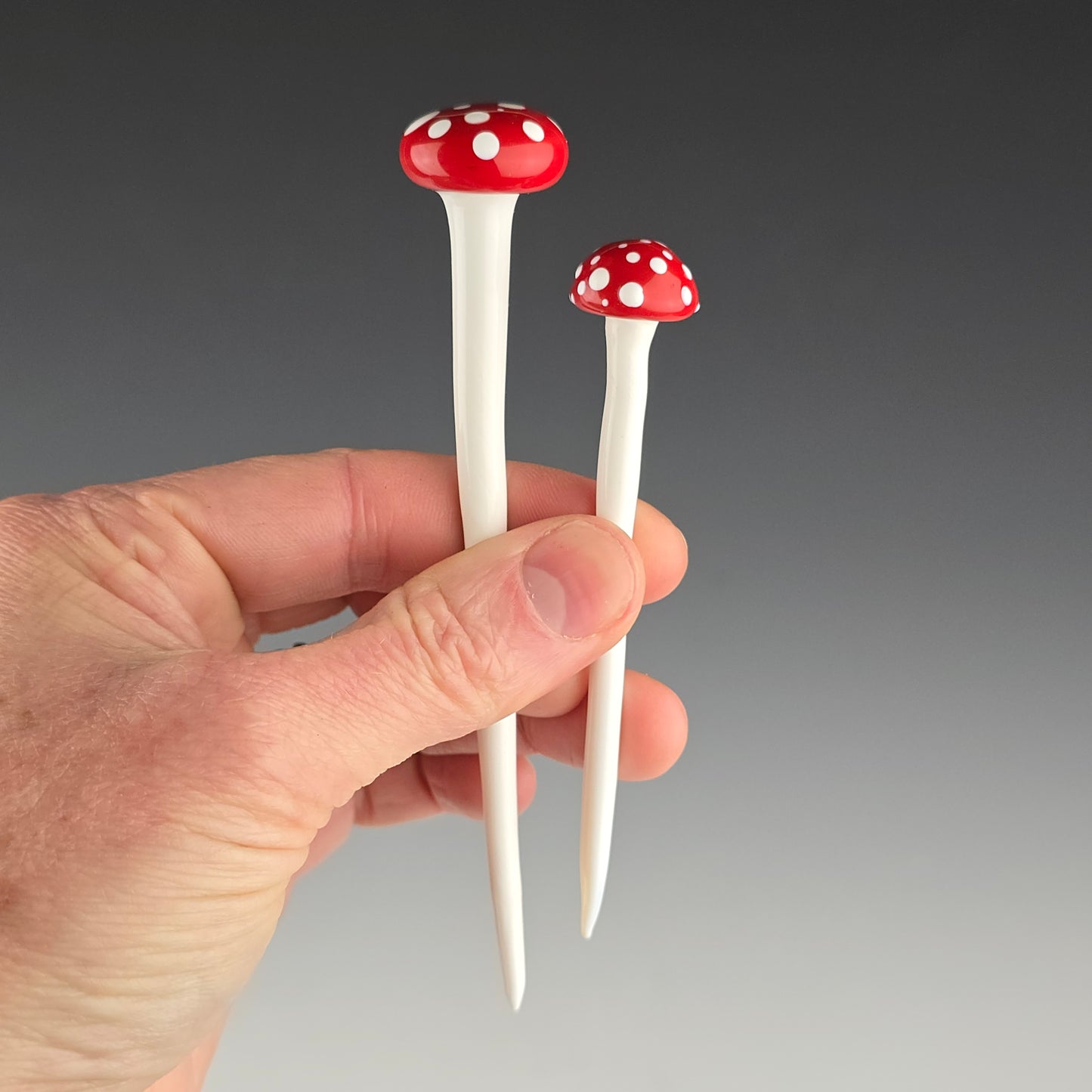 Plant Flare Mushroom: Bright Red
