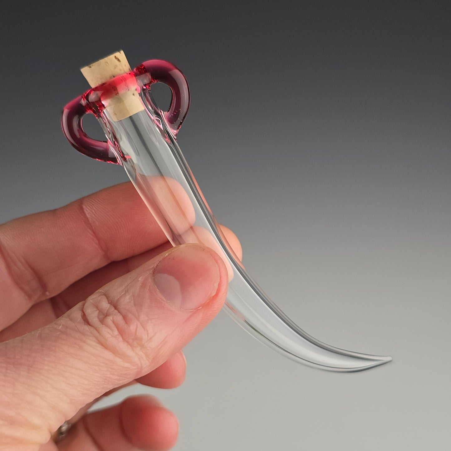 Hanging Whisker Keeper: Tela Magenta 3.25"