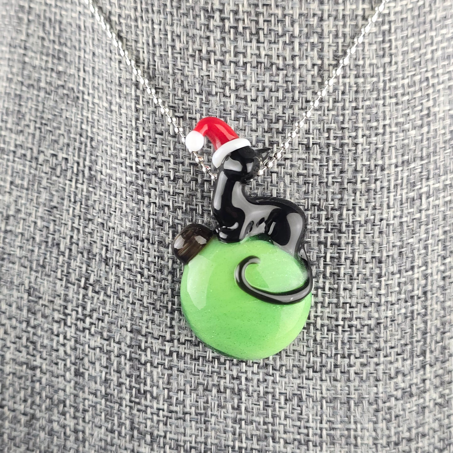 Sparkly Green Ornament Loaf Pendant