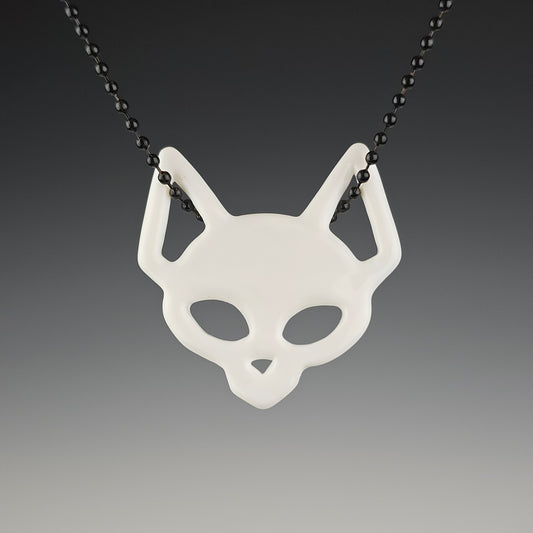 Skull Kitty Face: Large Ears
