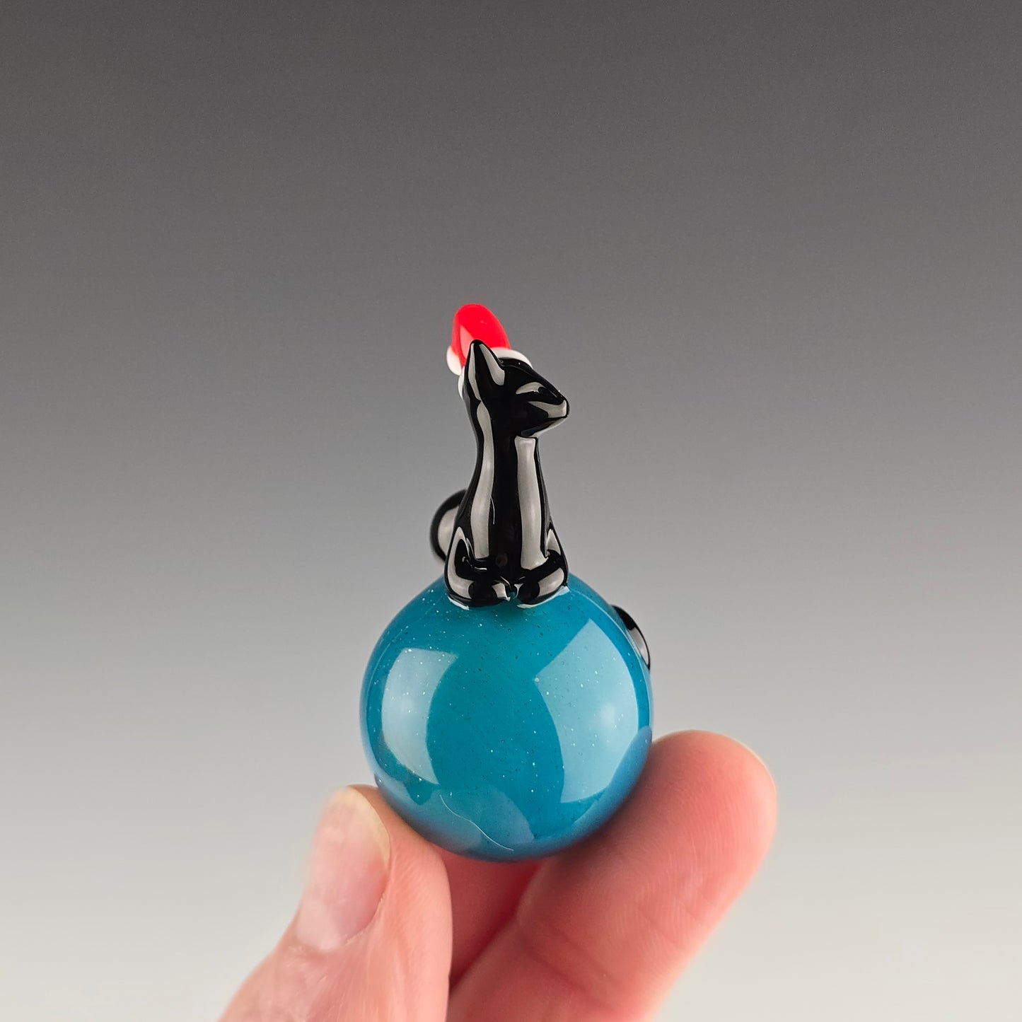 Santa Hat Onxy Loaf on Meta Dust 25.5mm