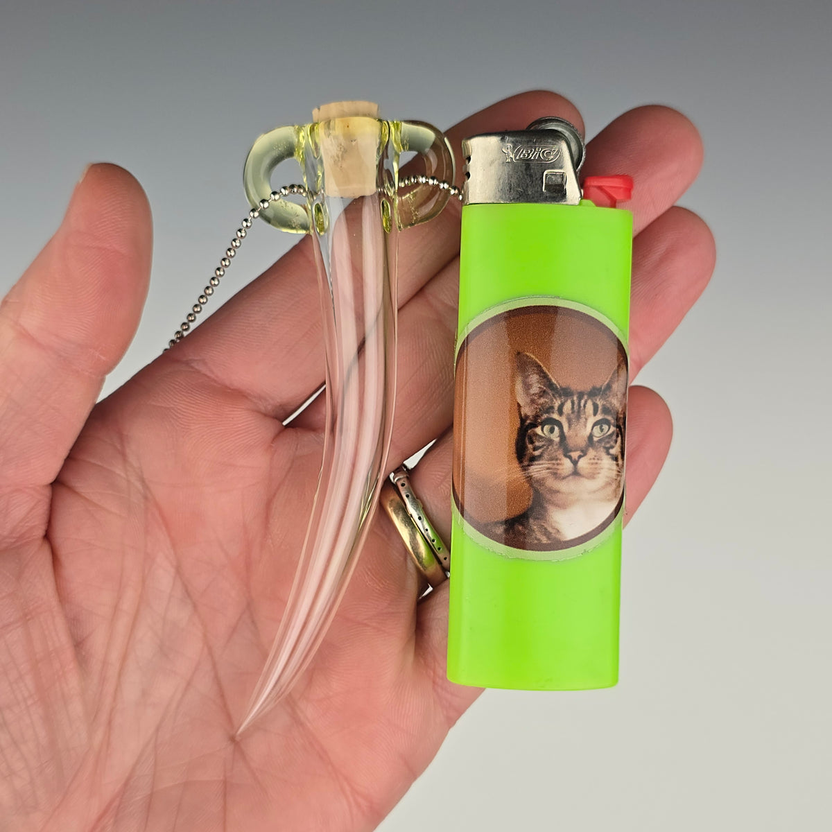 Hanging Whisker Keeper UV ion 3.25"
