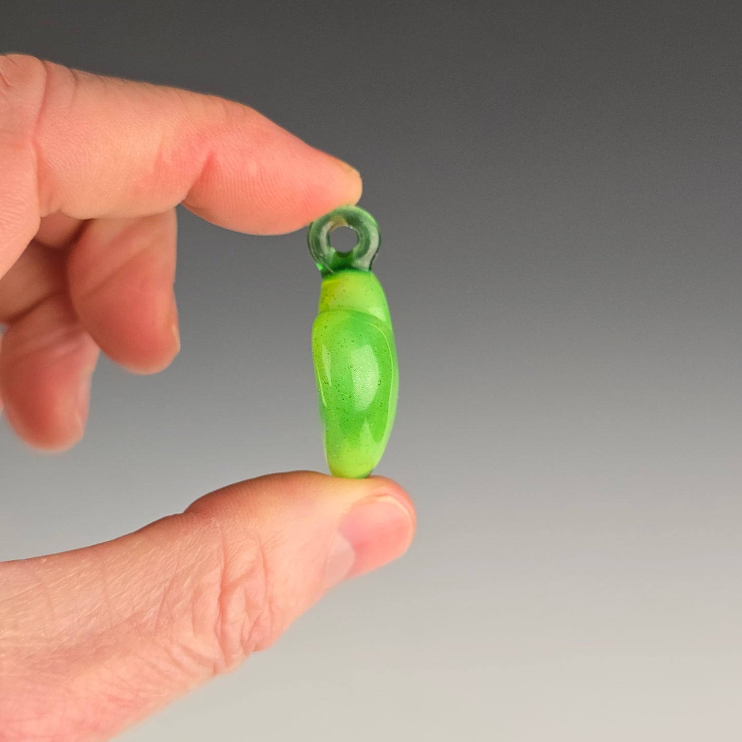 Solid Sparkly Green Heart (larger)