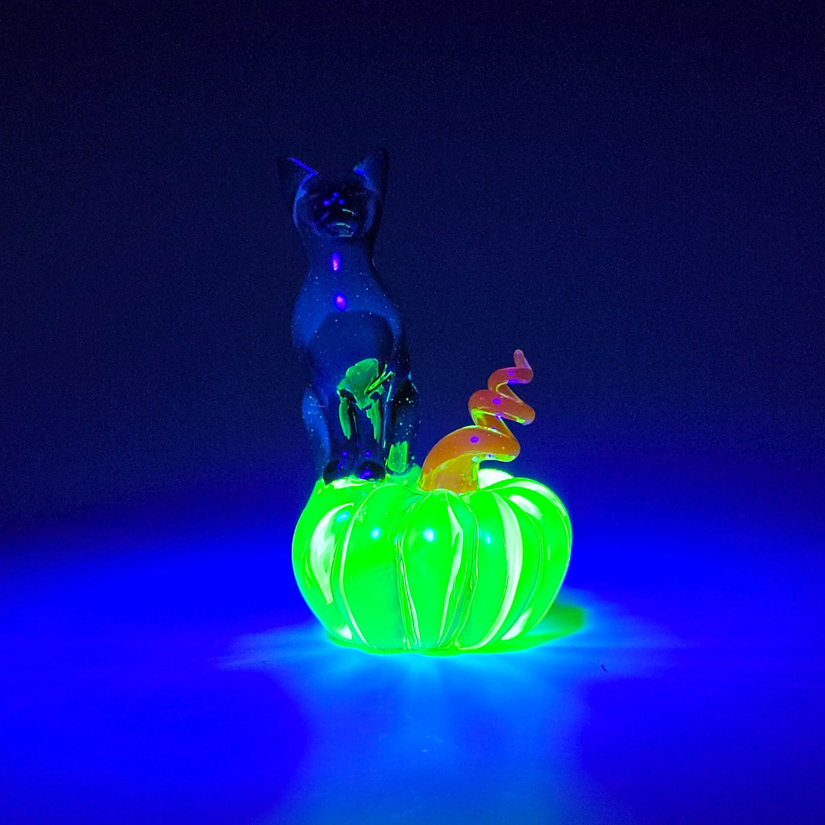 UV ion Pumpkin & Sitting Kitty Sculpture