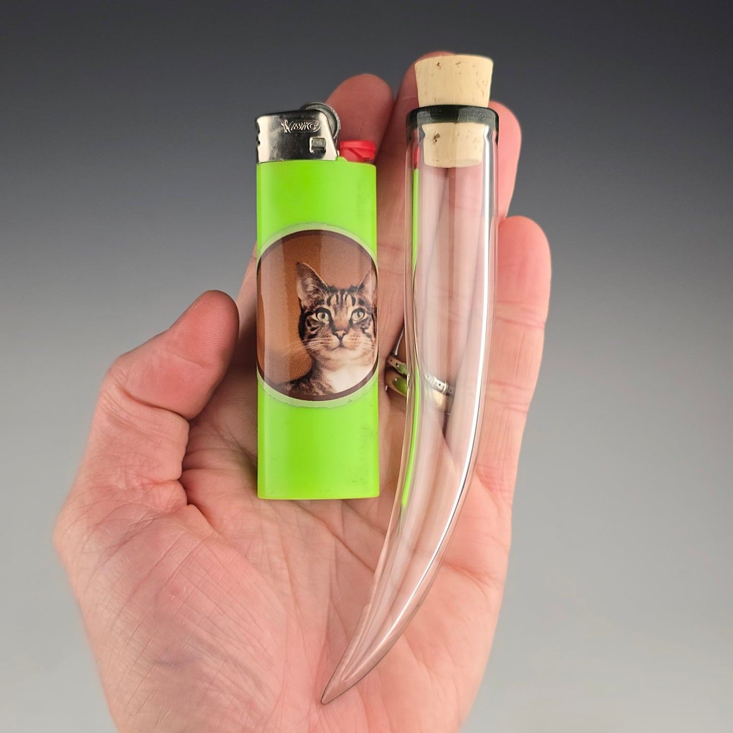 Sparkly Dark Green Whisker Keeper 4.25"