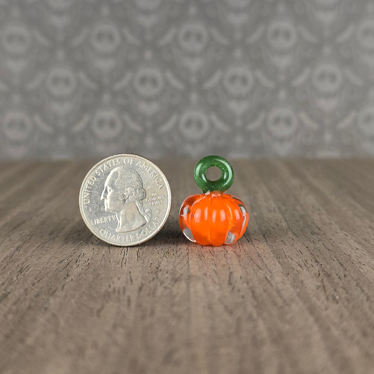 Pumpkin Pendant: UV Lava & Green Stardust
